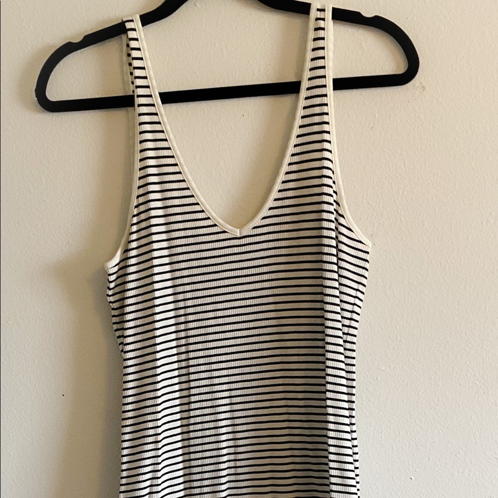 Sleeveless  black and white midi dress